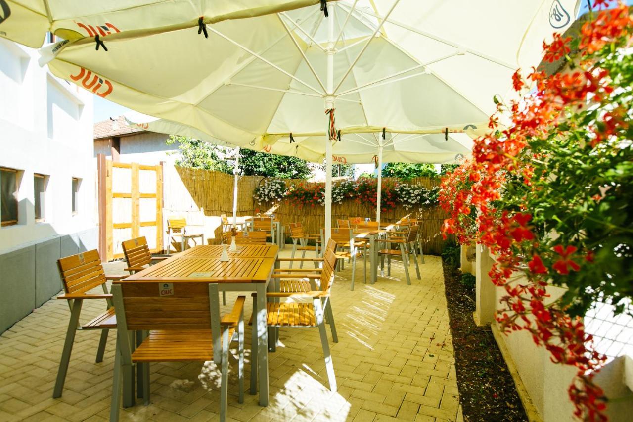 Casa Del Sole Hotel Alba Iulia Exterior photo